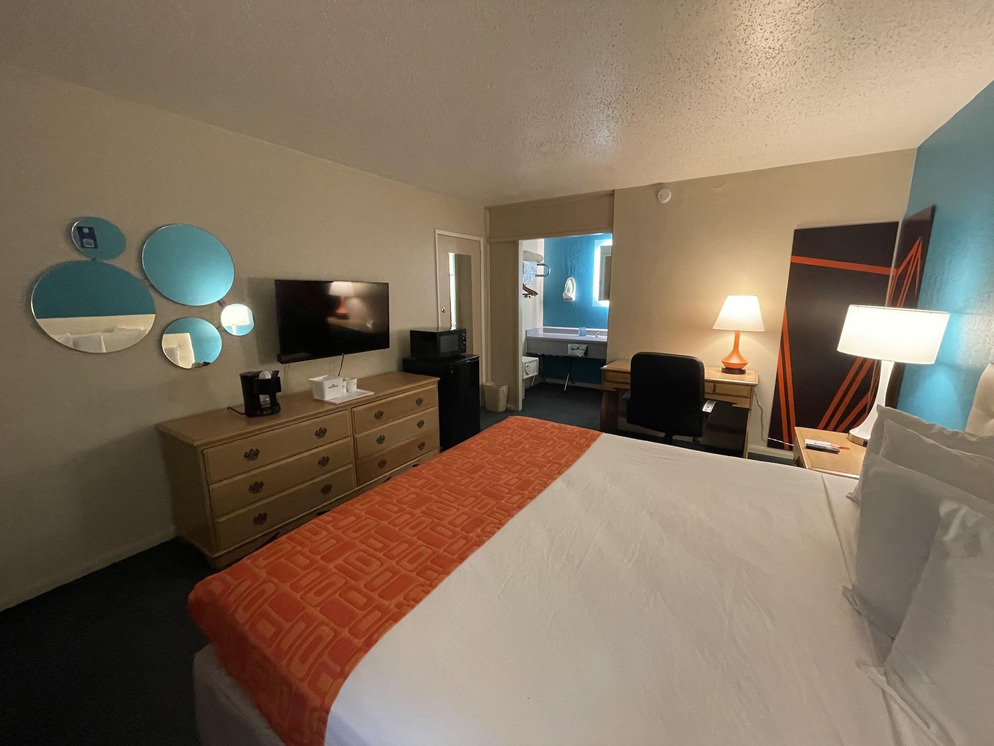 Howard Johnson By Wyndham Bakersfield Exteriör bild