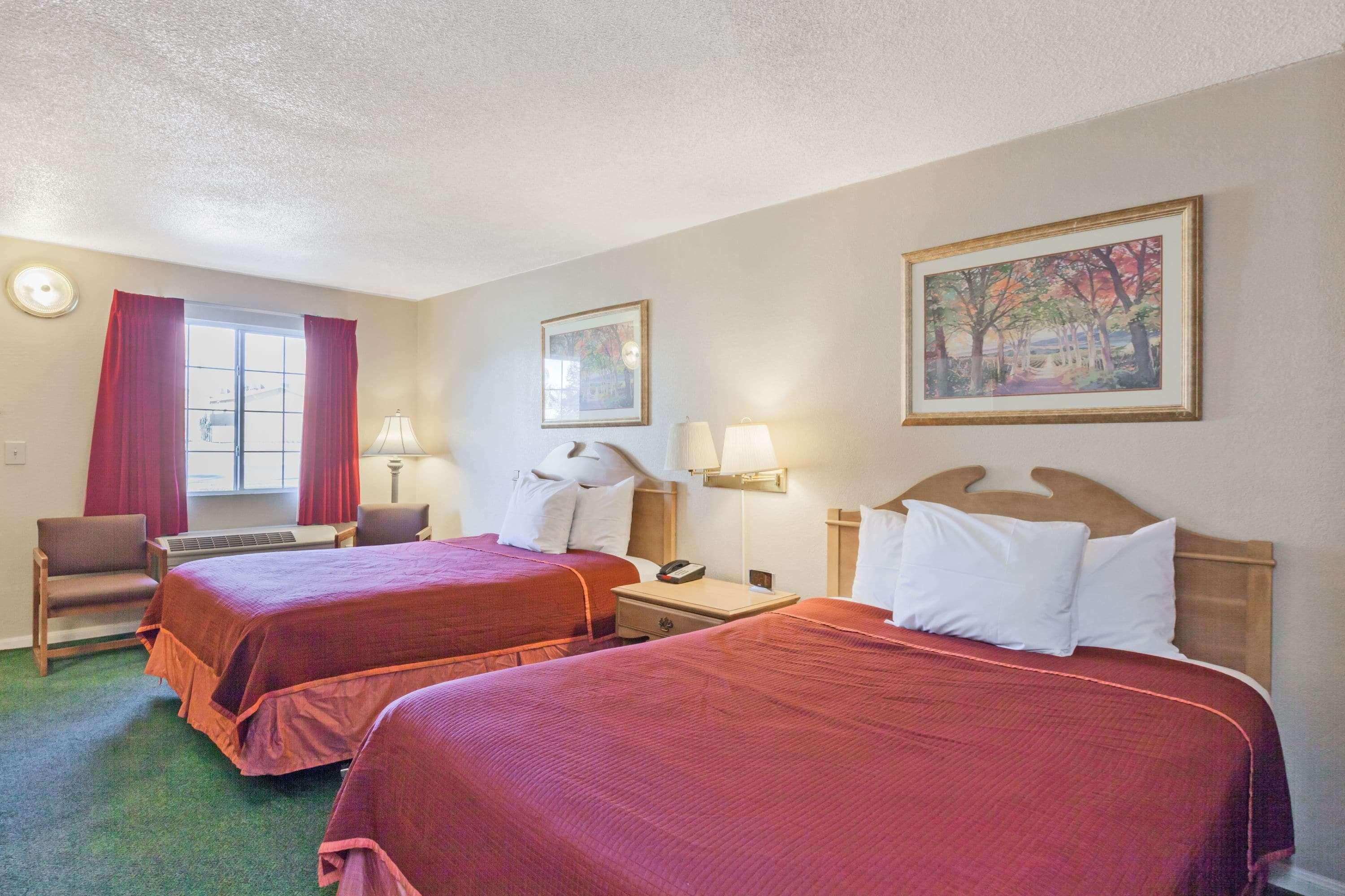Howard Johnson By Wyndham Bakersfield Exteriör bild